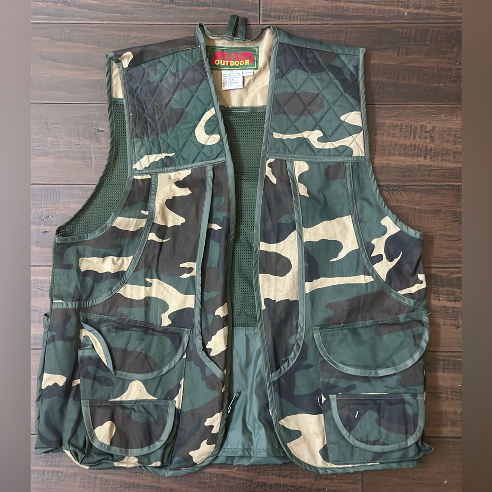Avid Outdoor Jacket with Green and Tan